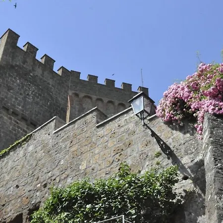 Apartment Osteriola Sleeps 2 Pool Wifi T763076